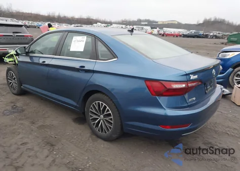 2021 Volkswagen Jetta 1.4T R-Line/1.4T S/1.4T Se z USA, uszkodzony, nr VIN 3VWC57BU9MM015555